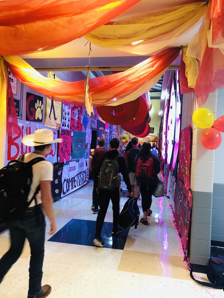 Homecoming decorations in GHS halls